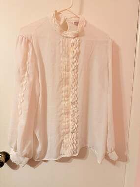 Armon Originals New York Vintage Ivory Ruffle Lace Pearl Trim Blouse